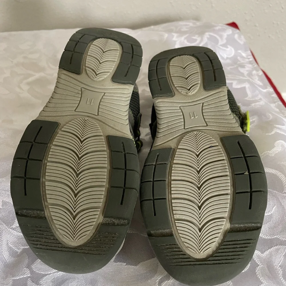 Kids Outdoor Adventure Sandals - Green Size 11